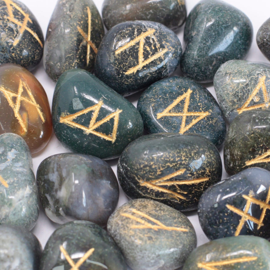 Jeu de runes de l’Inde en pochette — Agate mousse