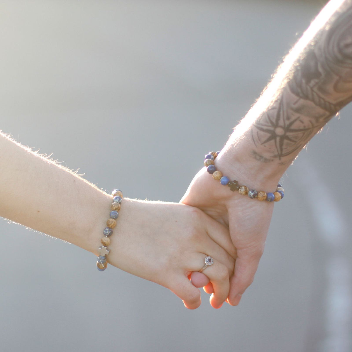 Lot de 2 bracelets d’amitié, œil de tigre et pierre noire — vue 7