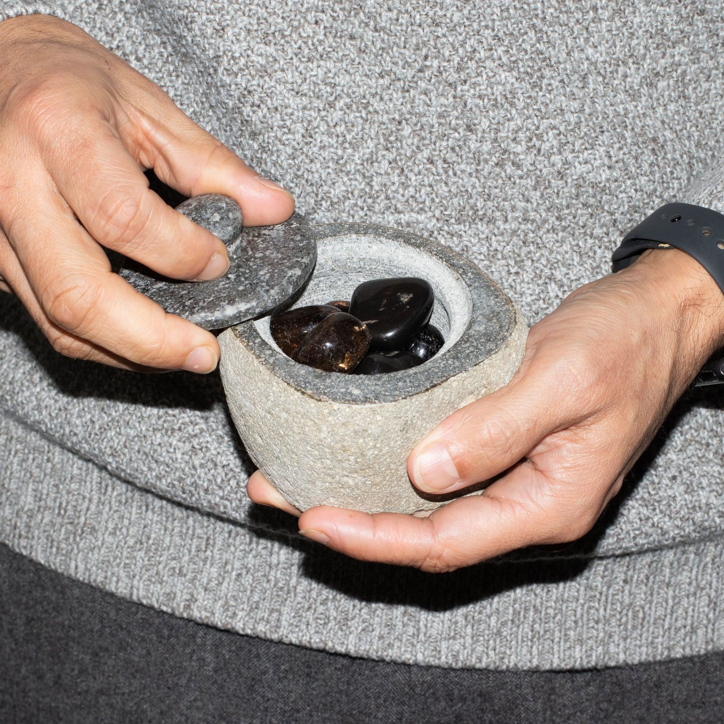 Jardin de gemmes — Pot d’enracinement en galet de rivière · Petit format