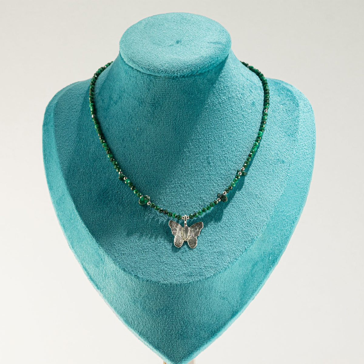 Collier de malachite, papillon en feuille réelle — vue 4