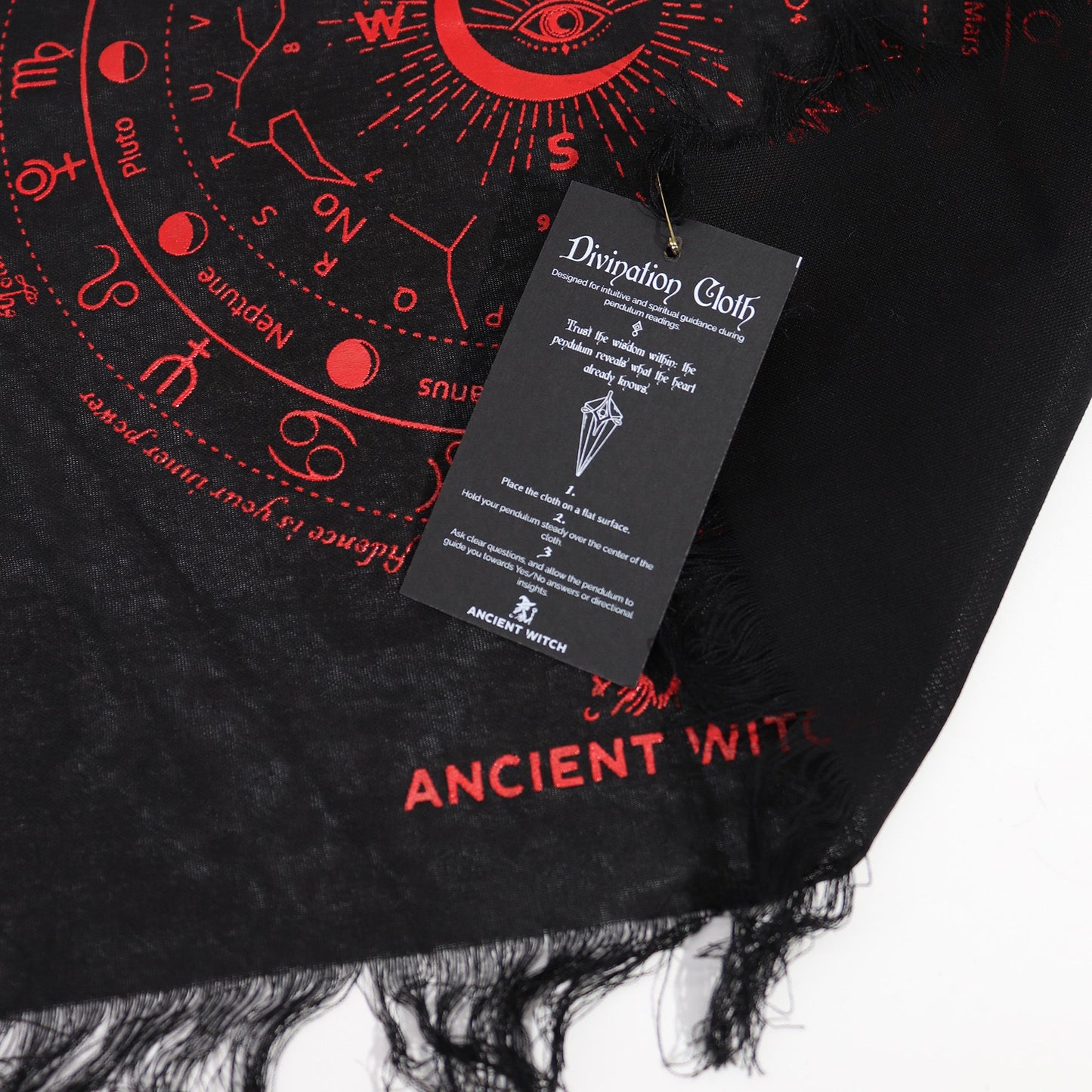 Toile de divination à pendule — Œil qui voit tout · Noir & rouge sang