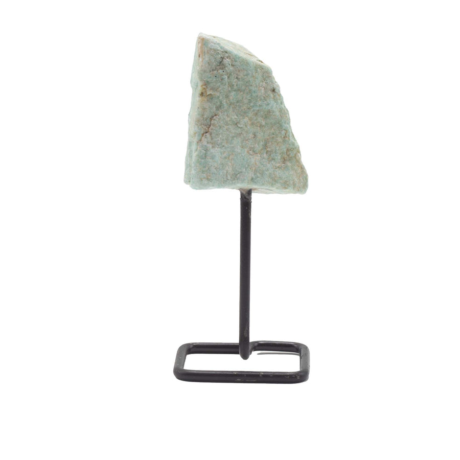 Spécimen minéral sur socle métallique — Amazonite