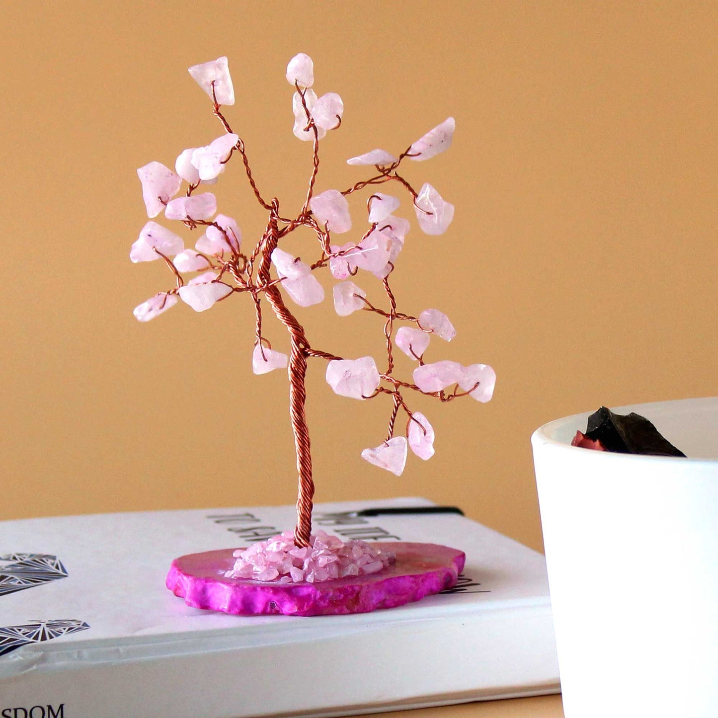 Arbre : quartz rose sur socle d’agate rose