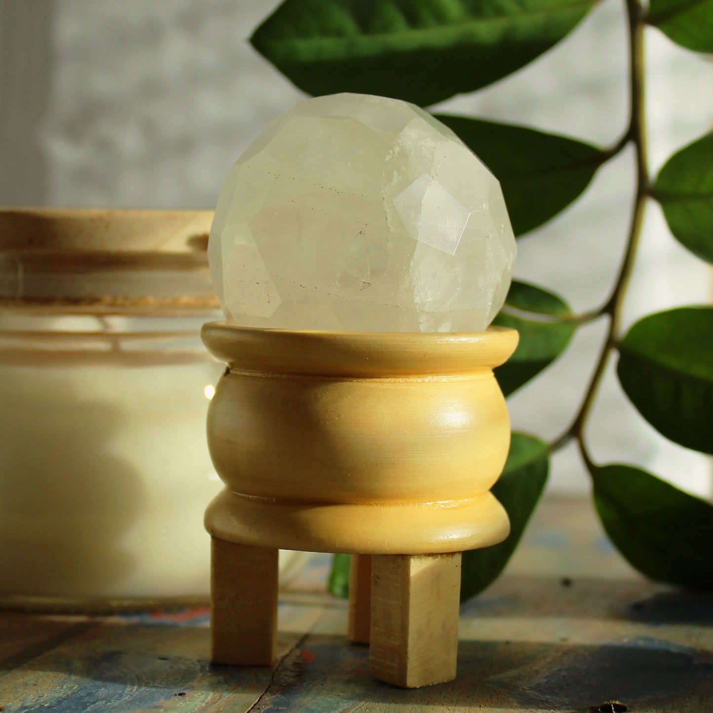 Sphère de soin sur socle — Cristal de roche