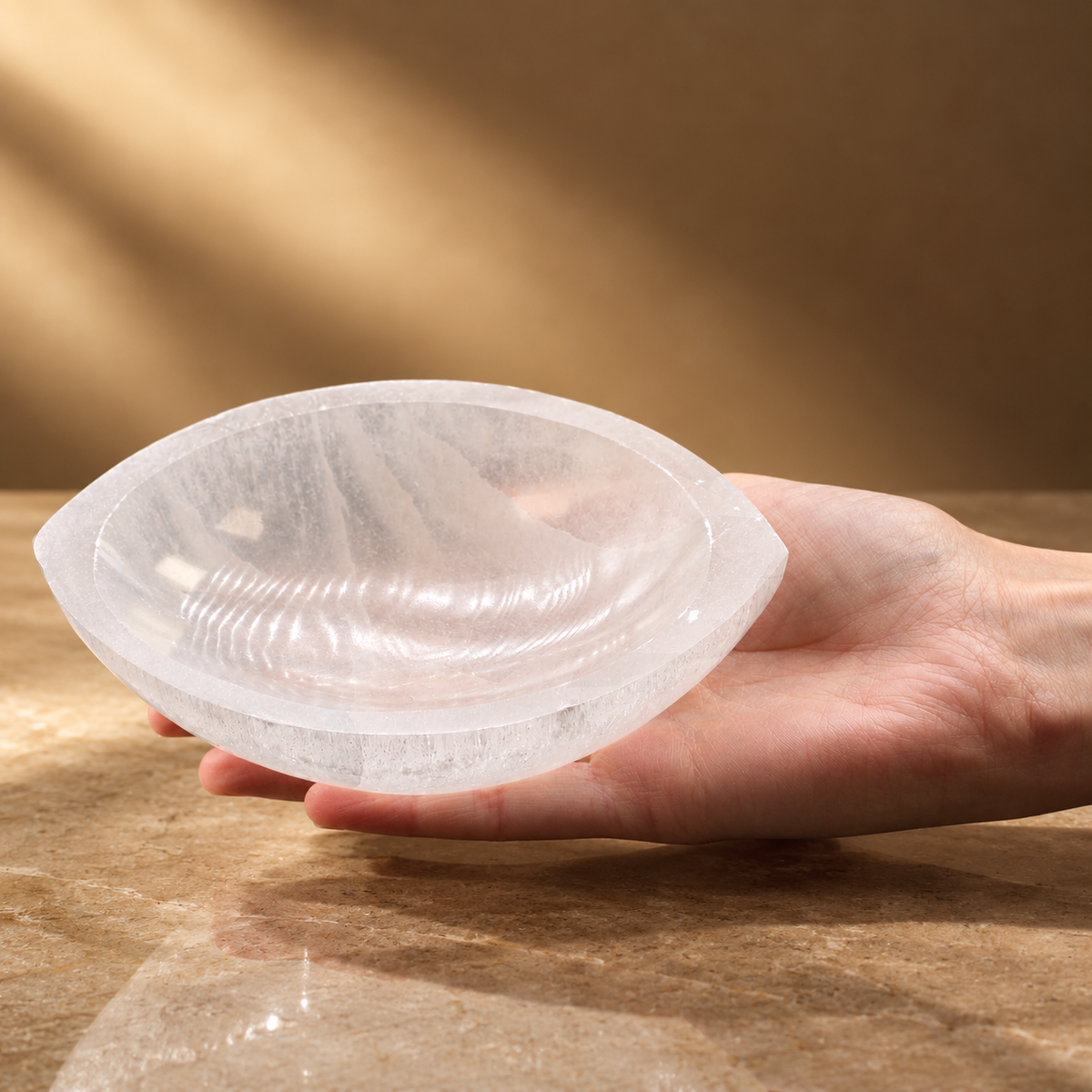 Coupe en sélénite œil 15 cm — vue 3