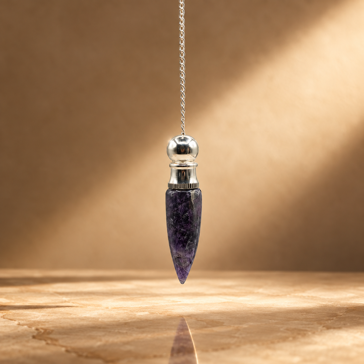 Pendule de la vérité en améthyste, argenté — vue 2