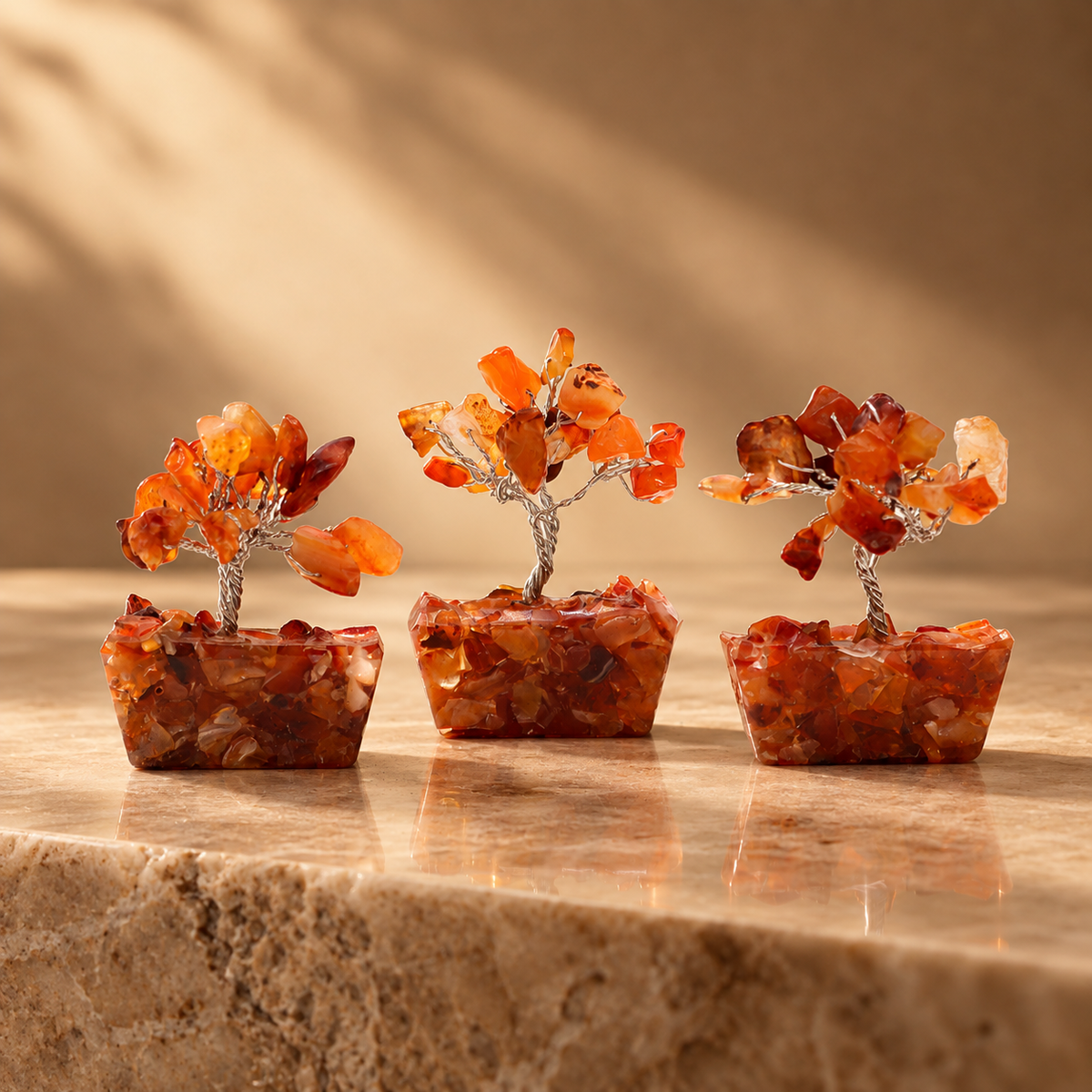 Mini arbre en cornaline, socle orgonite, 15 pierres — vue 2