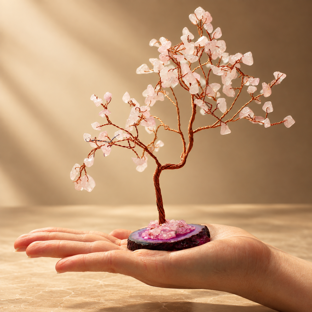 Arbre de gemmes en quartz rose, socle d’agate, 100 pierres — vue 2