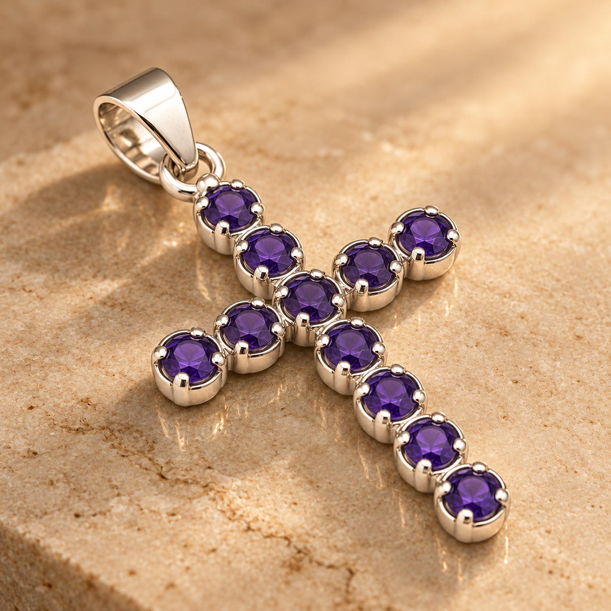 Pendentif croix en ionite — vue 2
