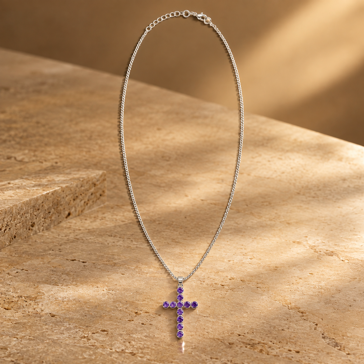 Pendentif croix en améthyste — vue 3