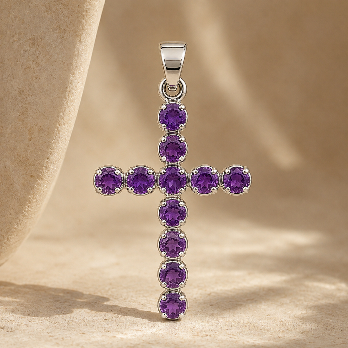 Pendentif croix en améthyste