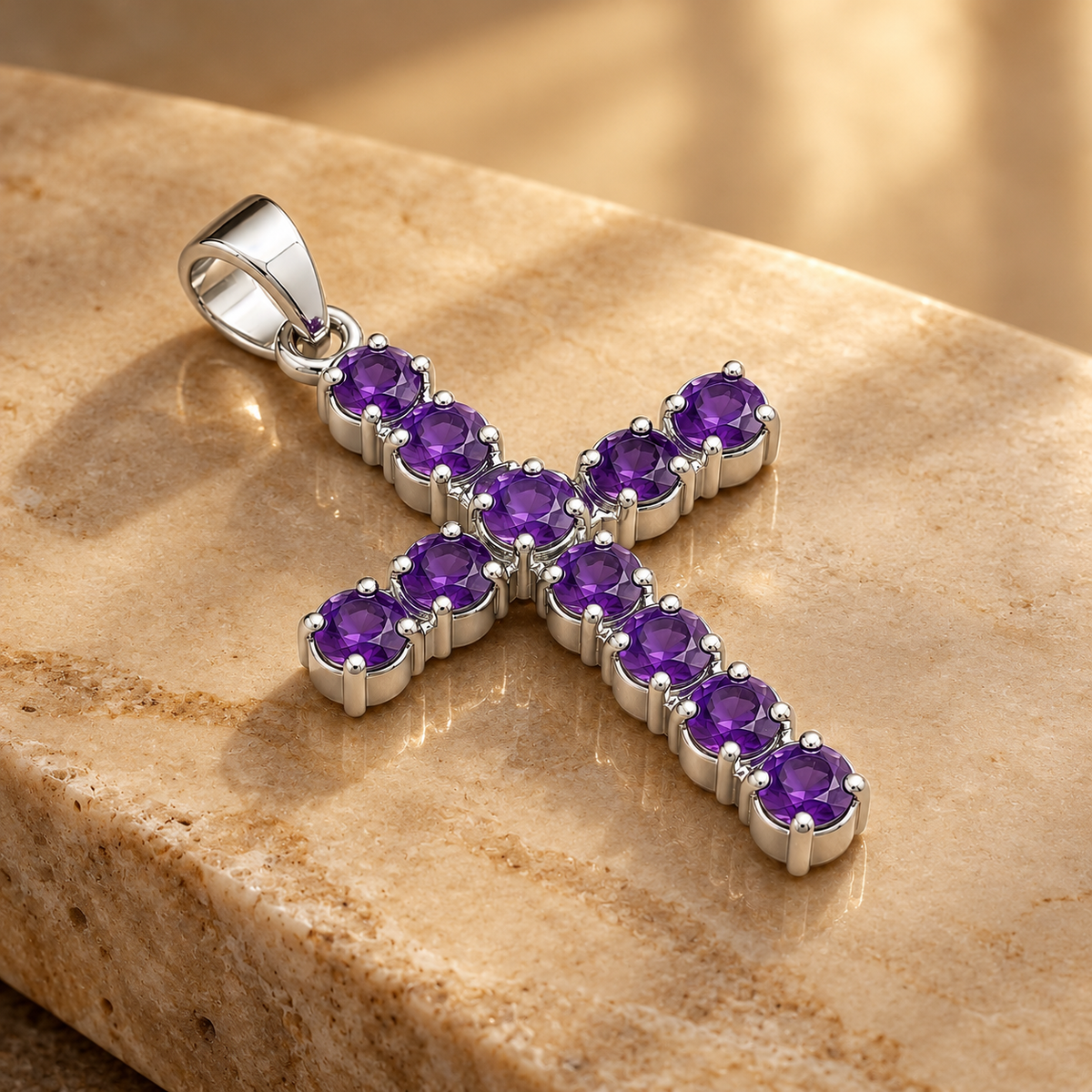 Pendentif croix en améthyste — vue 2