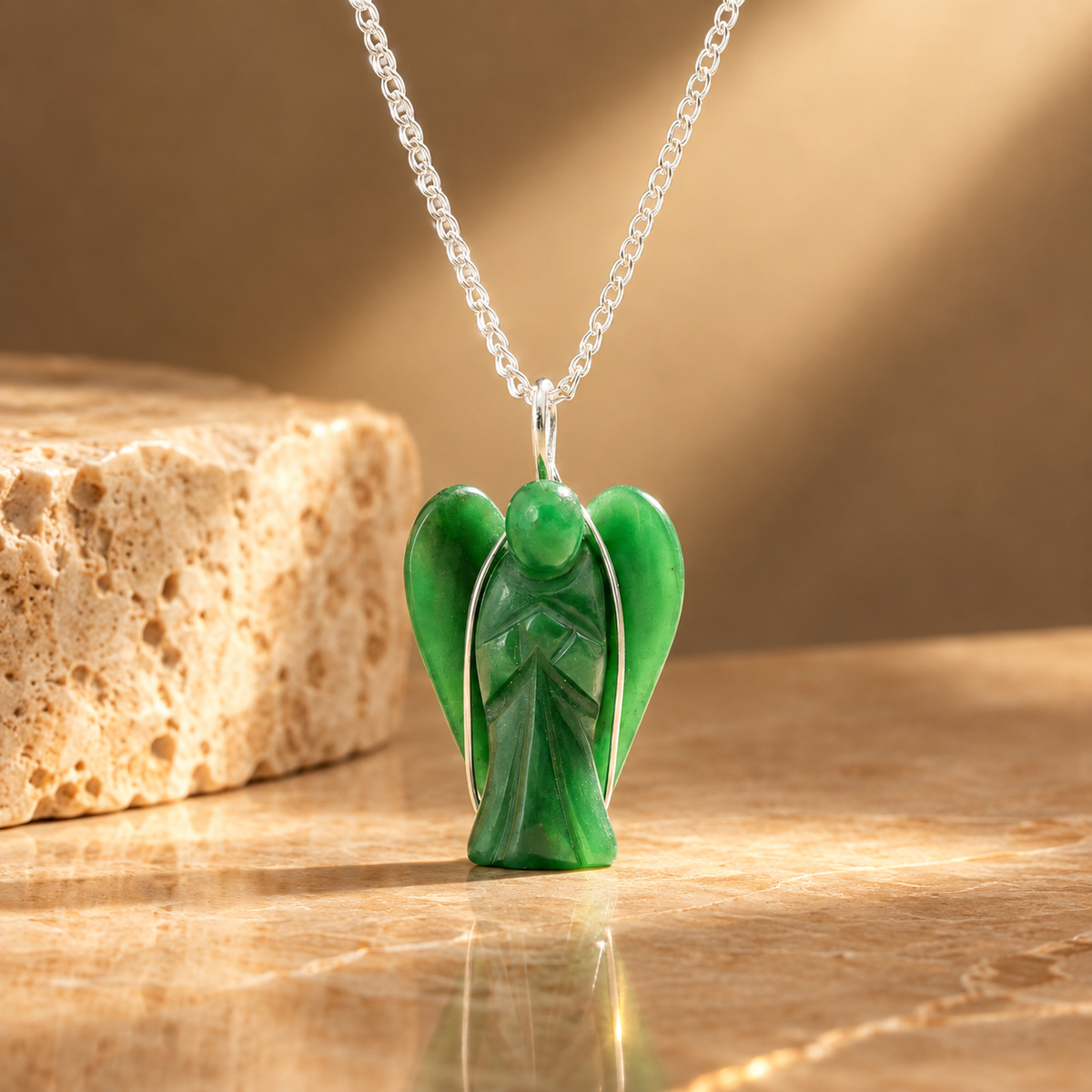 Pendentif ange gardien en aventurine verte