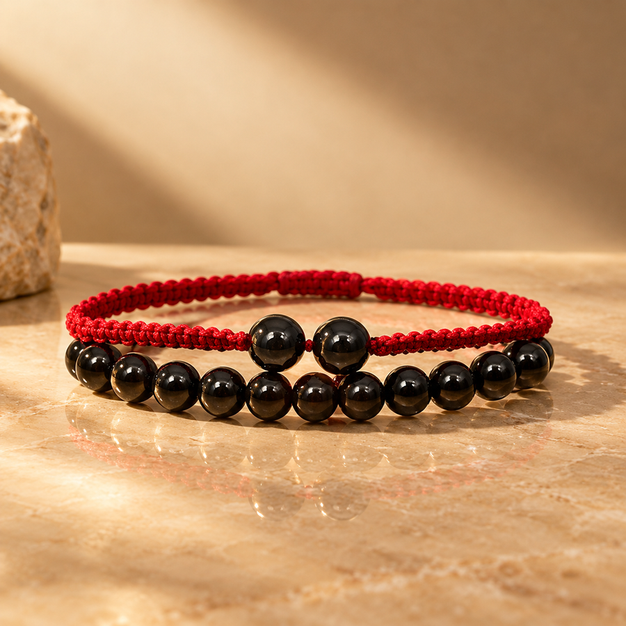 Duo de bracelets en agate noire, cordon et perles