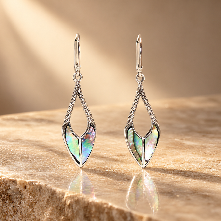 Boucles d’oreilles pointes de lance en argent 925 et ormeau