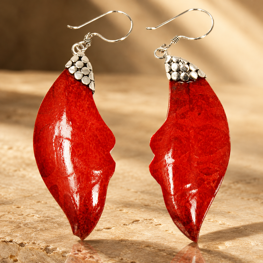 Boucles d’oreilles feuilles en argent et corail rouge