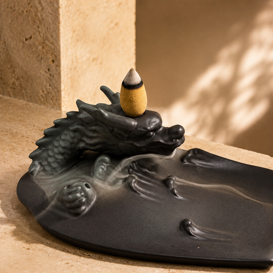 Brûleur d’encens à reflux dragon au bassin, décor sculpté